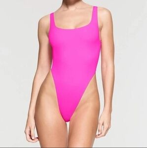 NWOT SKIMS Neon Pink Fits Everybody High Cut Bodysuit 2X